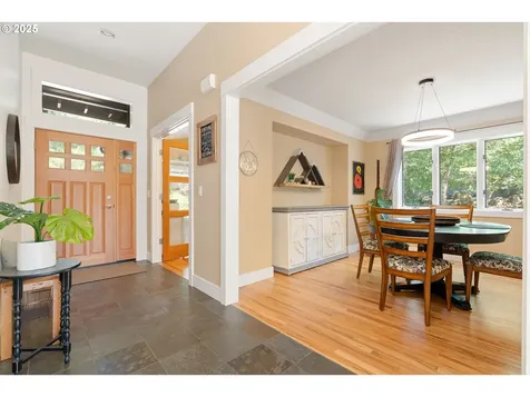 30946 SW River Lane Road West Linn OR 97068
