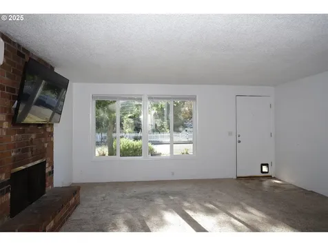 3803 Peppertree Drive Eugene OR 97402