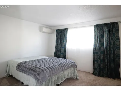 3803 Peppertree Drive Eugene OR 97402