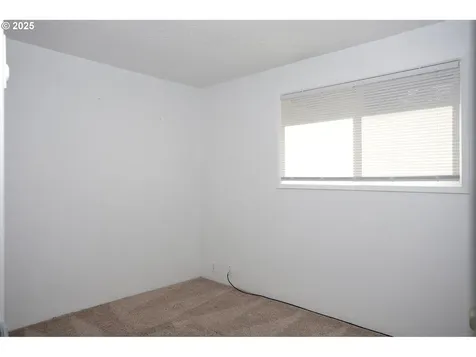 3803 Peppertree Drive Eugene OR 97402