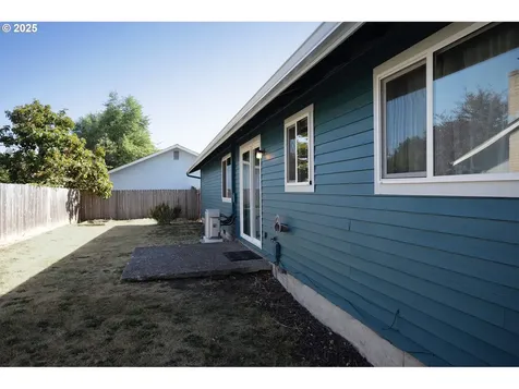 3803 Peppertree Drive Eugene OR 97402