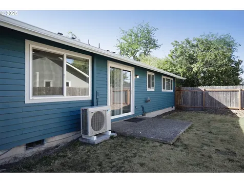 3803 Peppertree Drive Eugene OR 97402