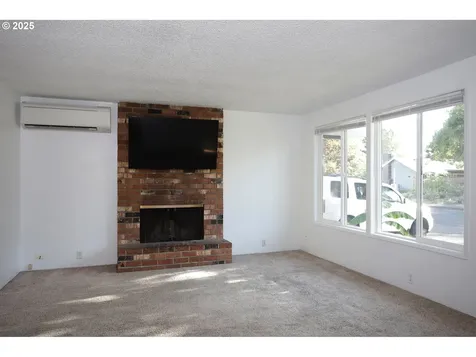 3803 Peppertree Drive Eugene OR 97402