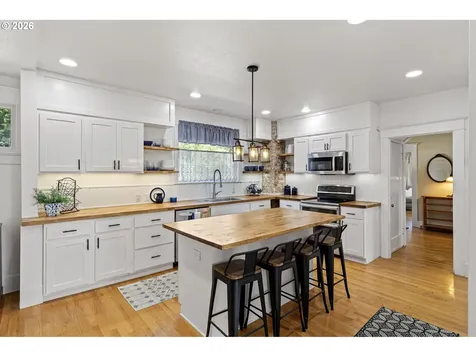 525 Park Avenue Coos Bay OR 97420