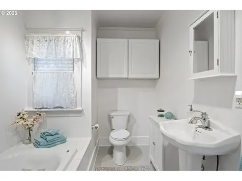525 Park Avenue Coos Bay OR 97420