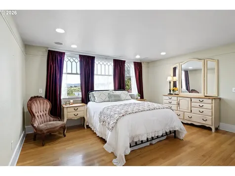 525 Park Avenue Coos Bay OR 97420