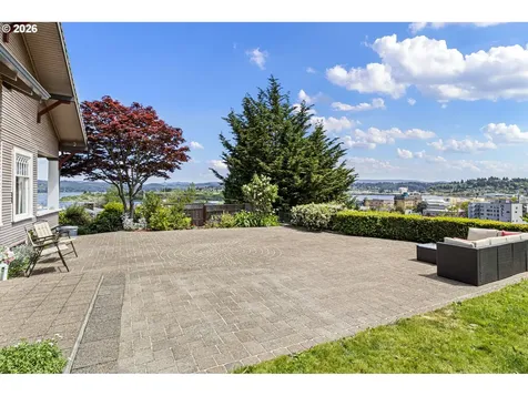 525 Park Avenue Coos Bay OR 97420