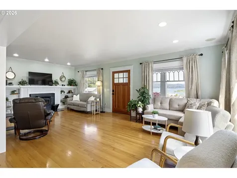 525 Park Avenue Coos Bay OR 97420