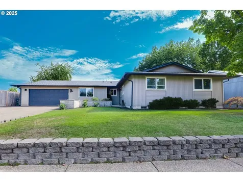 2017 Amirante Street Eugene OR 97402
