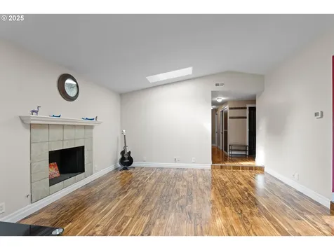 2017 Amirante Street Eugene OR 97402