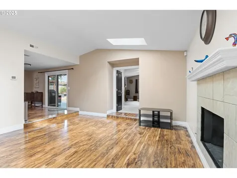 2017 Amirante Street Eugene OR 97402