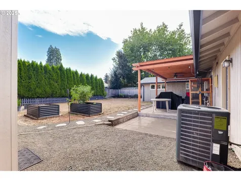 2017 Amirante Street Eugene OR 97402