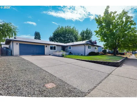 2017 Amirante Street Eugene OR 97402