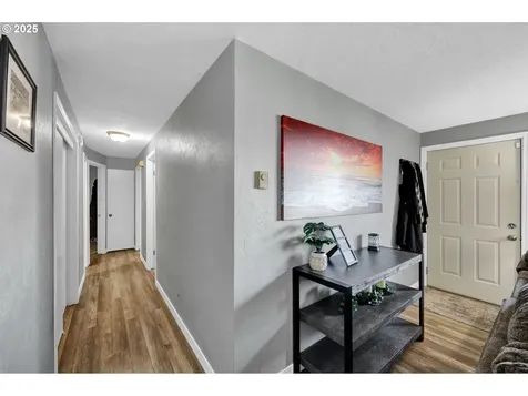 1756 10th Street Springfield OR 97477