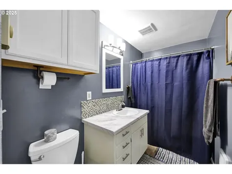 1756 10th Street Springfield OR 97477