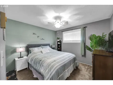 1756 10th Street Springfield OR 97477