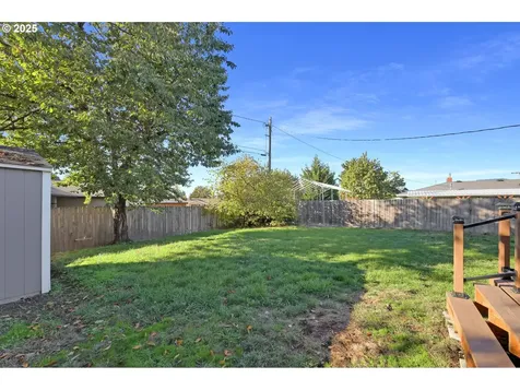 1756 10th Street Springfield OR 97477