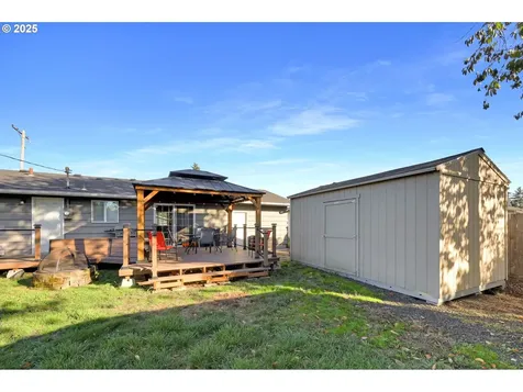 1756 10th Street Springfield OR 97477