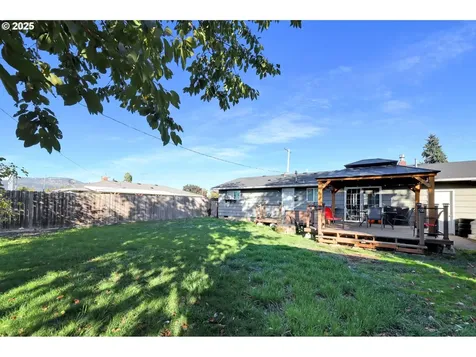 1756 10th Street Springfield OR 97477