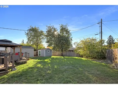 1756 10th Street Springfield OR 97477