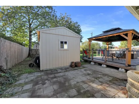 1756 10th Street Springfield OR 97477