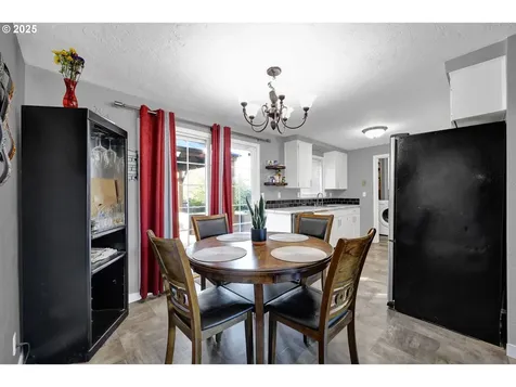 1756 10th Street Springfield OR 97477