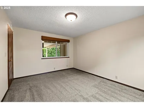 5919 NW Garfield Avenue Vancouver WA 98663