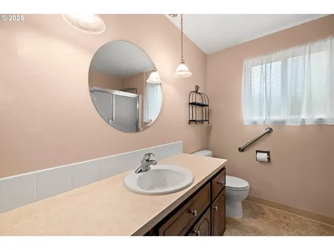 5919 NW Garfield Avenue Vancouver WA 98663