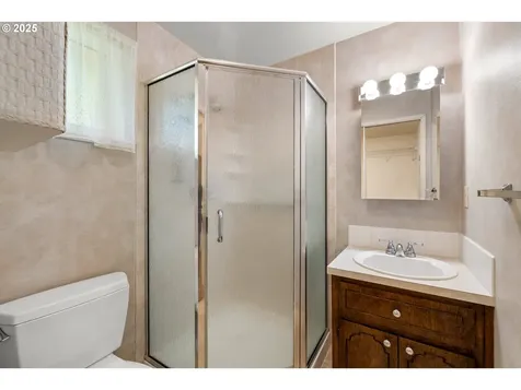 5919 NW Garfield Avenue Vancouver WA 98663