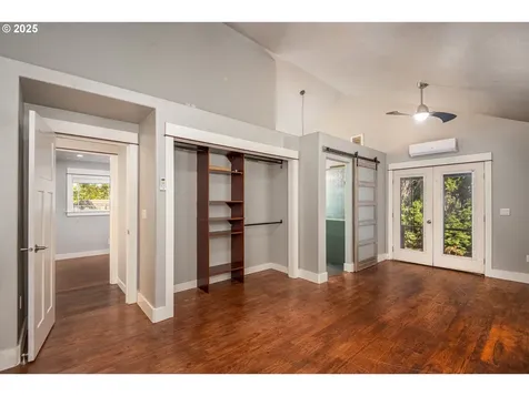 590 Colonial Drive Springfield OR 97477