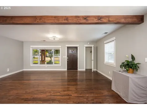 590 Colonial Drive Springfield OR 97477