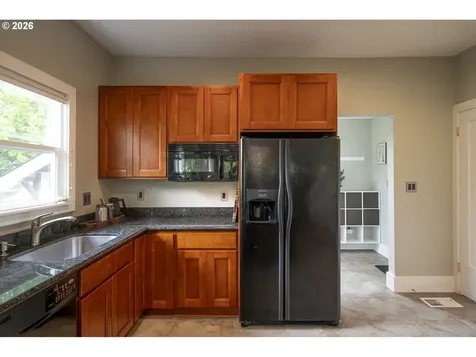 3825 N Longview Avenue Portland OR 97227