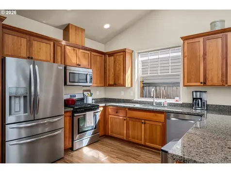 4155 Stellar Way Springfield OR 97478