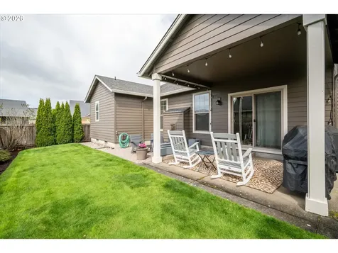 4155 Stellar Way Springfield OR 97478