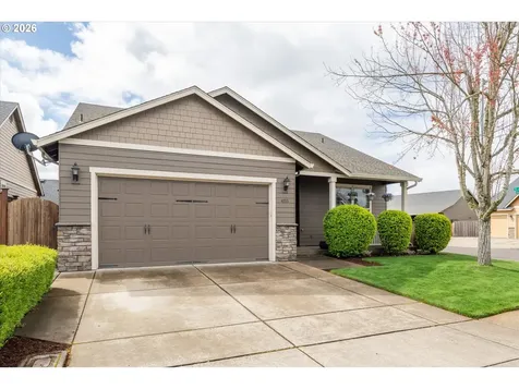 4155 Stellar Way Springfield OR 97478