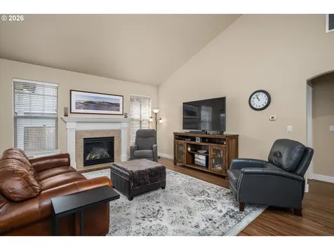 4155 Stellar Way Springfield OR 97478