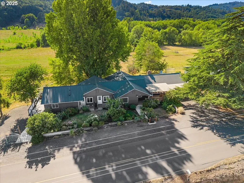 16780 SW Muddy Valley Road Mcminnville OR 97128
