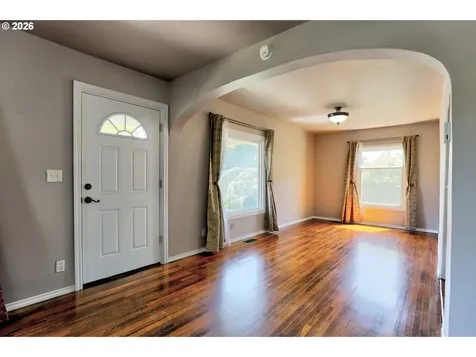318 E 13th Street The Dalles OR 97058