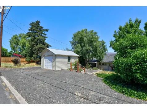 318 E 13th Street The Dalles OR 97058