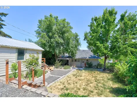 318 E 13th Street The Dalles OR 97058