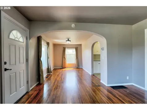 318 E 13th Street The Dalles OR 97058