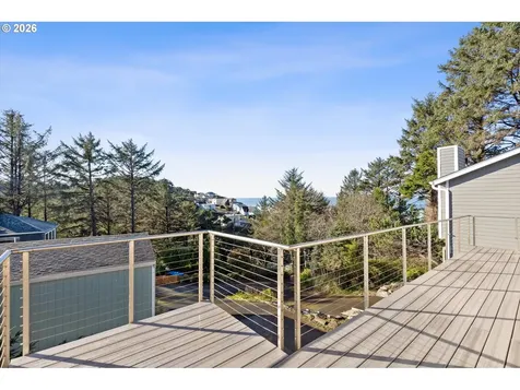 860 SW 10th Street Lincoln City OR 97367