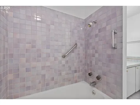 860 SW 10th Street Lincoln City OR 97367
