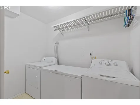 860 SW 10th Street Lincoln City OR 97367