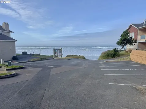860 SW 10th Street Lincoln City OR 97367