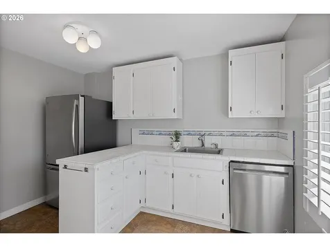 860 SW 10th Street Lincoln City OR 97367