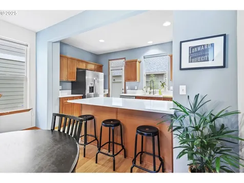 3724 NE Grand Avenue Portland OR 97212