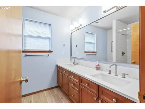 3724 NE Grand Avenue Portland OR 97212