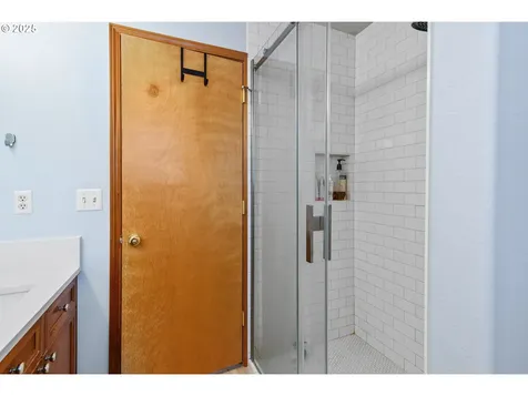 3724 NE Grand Avenue Portland OR 97212