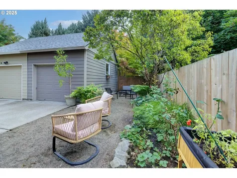 3724 NE Grand Avenue Portland OR 97212